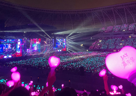 今年会场控荧光棒应援棒“引爆”周杰伦天津演唱会（第二场）