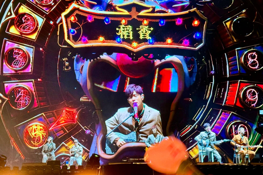 杀疯了！周杰伦深圳演唱会嗨翻天际！今年会大屏、荧光棒与无人机齐齐上阵！